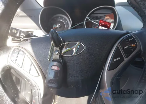 2013 Hyundai Elantra Limited from USA, damaged, VIN KMHDH4AE2DU915616